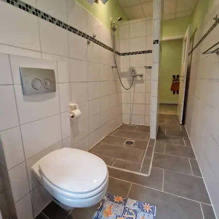 Stechlinsee 2* نويغلوبسوف